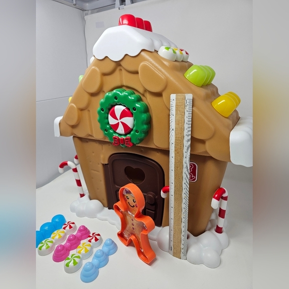 Step 2 My First Gingerbread House Interactive Toy Christmas Complete Works Great - Picture 3 of 11
